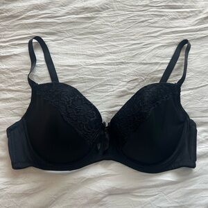 Paramour Black Lace Bra Size 40 D‎
